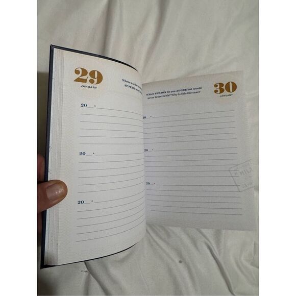 Q & A for travelers Journal NWt travel adventure book notes book - Picture 4 of 4